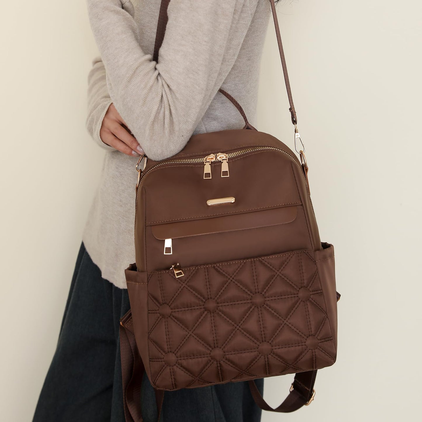 I IHAYNER Sac à dos en nylon pour femme Sac à main polyvalent à la mode Sacs à bandoulière pour femme Sac à dos de voyage décontracté matelassé Marron 