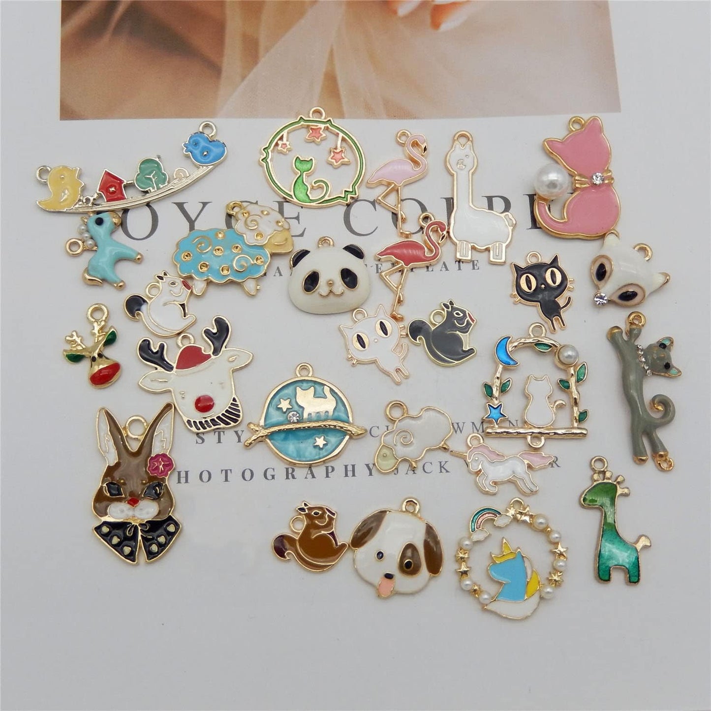 100pcs(50PAIRS) Assorted Animal Enamel Pendants Charms Dog Cat Bee Flamingo Giraffe Unicorn Enamel Charms for Bracelet Earring Necklace Making