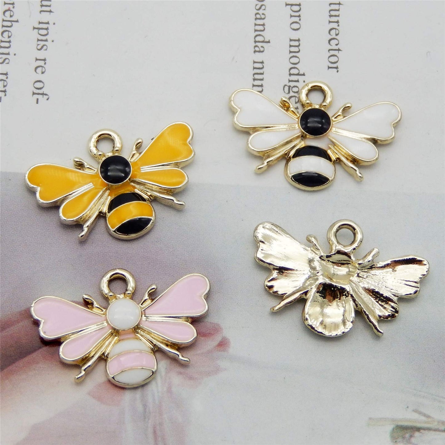 30pcs Mixed Colors Cute Bees Charms Enamel Gold Plated Honeybee Pendant for DIY Jewelry Making Necklace Bracelet Earring Jewelry Accessories